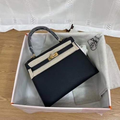 Hermes Kelly 25 см чанта през рамо Epsom KL2755 черно-златист метал