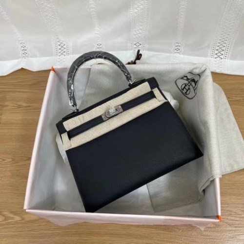 Hermes Kelly 25 см чанта през рамо Epsom KL2755 черно и сребристо-тонален метал