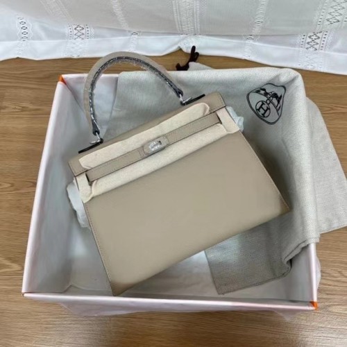 Hermes Kelly 25 см чанта през рамо Epsom KL2755 светло сиво и сребристо-тонален метал