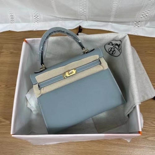 Hermes Kelly 25 см чанта през рамо Epsom KL2755 небесно синьо и златисто-тонален метал