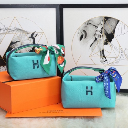 Hermes TROUSSE BRIDE-A-BRAC 25699 светло син