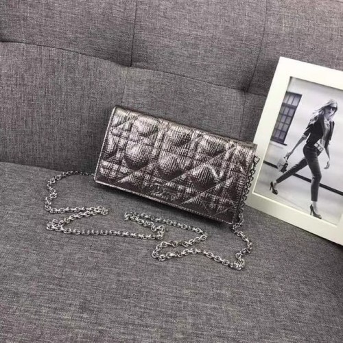 ДАМСКИ КЛЪЧ DIOR CANNAGE LAMBSKIN S0204 Сребристо сиво