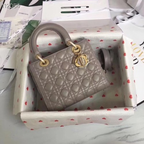 Чанта от агнешка кожа Lady Dior CAL44550 сива