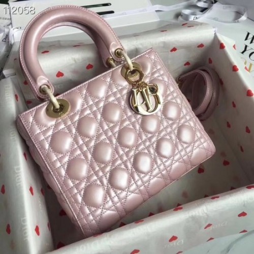 Чанта от агнешка кожа Lady Dior CAL44550 в перлено розово с блясък
