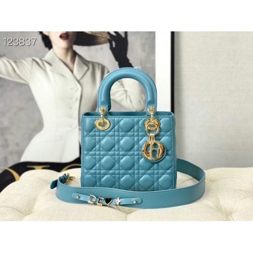 Чанта LADY DIOR MY ABCDIOR от агнешка кожа Cannage M0538O светло синя
