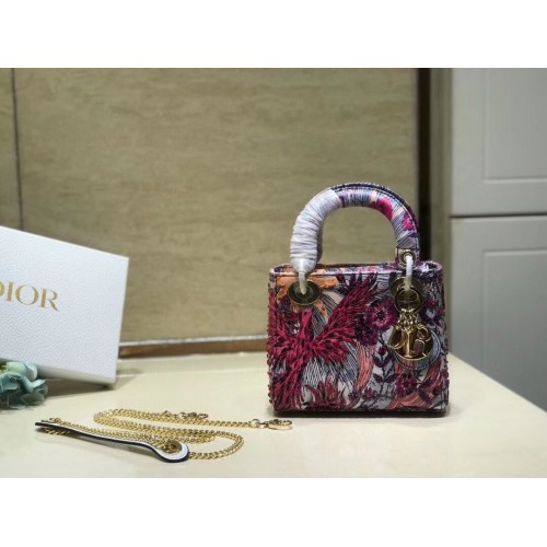 LADY DIOR бродирана едър косъм кожа AD0168-5