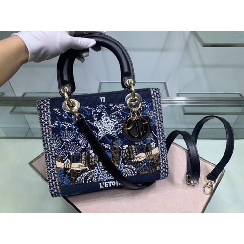 LADY DIOR бродирана едър косъм кожа M0565-1
