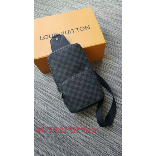 Платнена чанта Louis Vuitton Damier Graphite