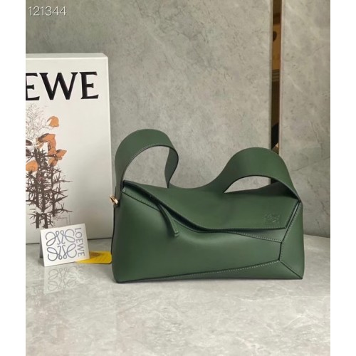 Оригинална кожена чанта Loewe LE10188 черно-зелена
