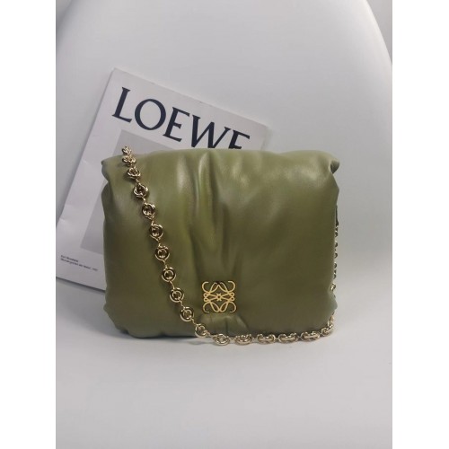 Чанта Loewe Puffer Goya Original от овча кожа 9801 зелена