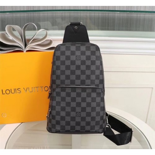 Чанта Louis Vuitton AVENUE N41719