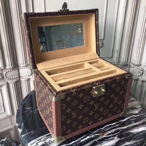Чанта Louis Vuitton BISTEN M21204
