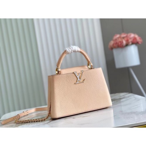Louis Vuitton CAPUCINES BB M48865 кремави