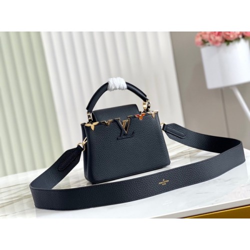 Чанта Louis Vuitton CAPUCINES MINI M59267 черна