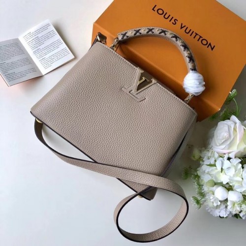 Чанта Louis Vuitton CAPUCINES PM M52387 сива