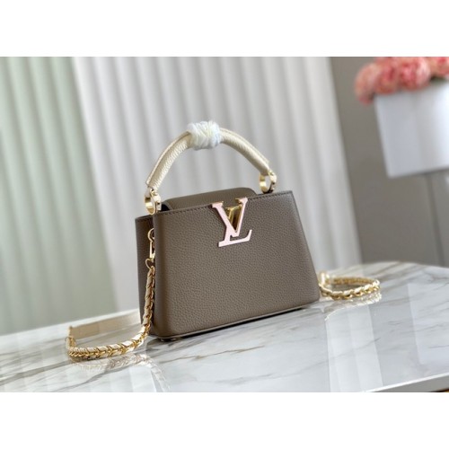 Чанта Louis Vuitton CAPUCINES PM M57228 в опушено кафяво-зелено