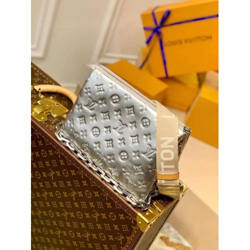 Louis Vuitton COUSSIN PM M57793 сребро