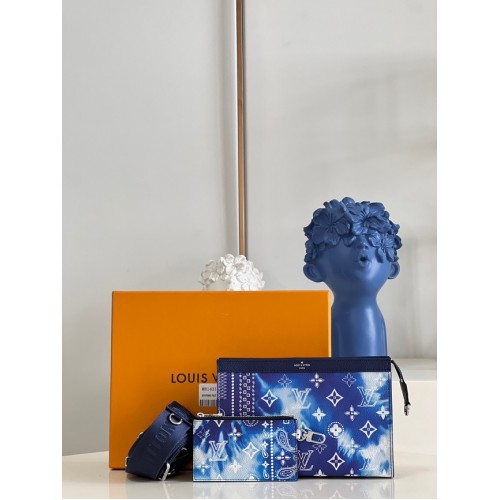 Louis Vuitton COUSSIN PM Monogram Canvas M81431 син