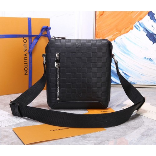 Чанта Louis Vuitton Discovery Messenger PPM N40122 черна