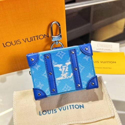 Чанта Louis Vuitton FLIGHT MODE с висулка и ключодържател M00547