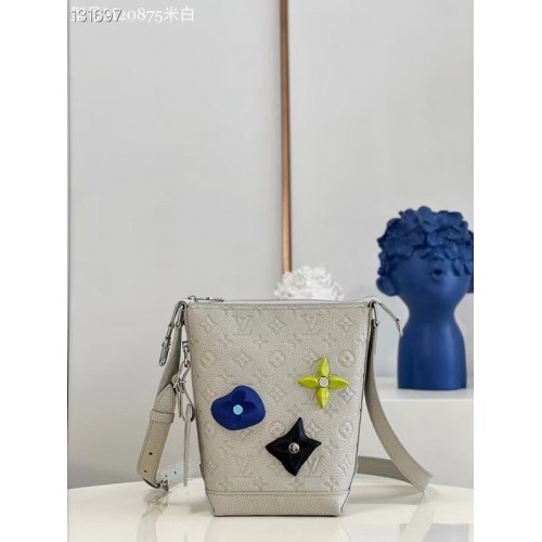 Чанта Louis Vuitton HOBO CRUISER PM M20875 Бежова