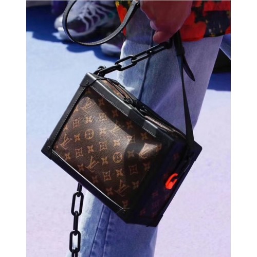 Чанта Louis Vuitton Monogram Canvas PETITE MALLE M44427