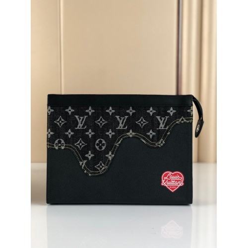 Louis Vuitton Monogram Drip Taurillon POCHETTE VOYAGE Denim M45961 Черен