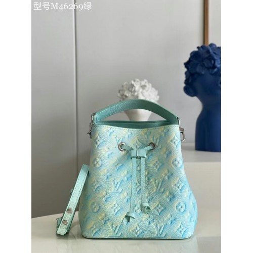 Louis Vuitton NEONOE BB M46269 зелен
