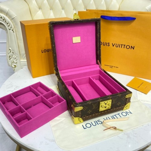 Калъф за бижута Louis Vuitton NICE M44185 Orchidee Purple