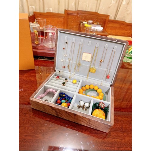 Калъф за бижута Louis Vuitton HIGH M44186