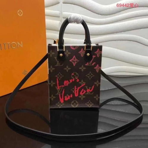 Чанта Louis Vuitton PETIT PLAT M69442 черна