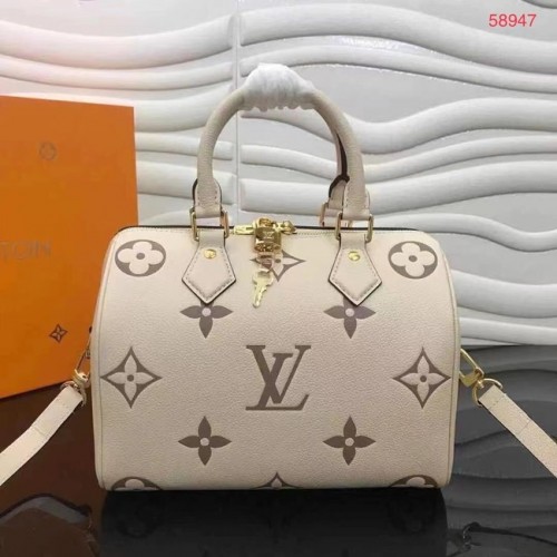 Чанта Louis Vuitton SPEEDY BANDOULIERE 25 M58947 кремава