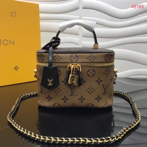 Чанта Louis Vuitton Vanity PM M45165