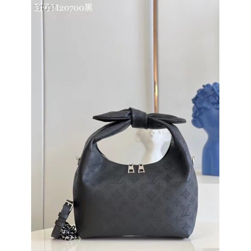 Чанта Louis Vuitton WHY KNOT PM M20700 черна