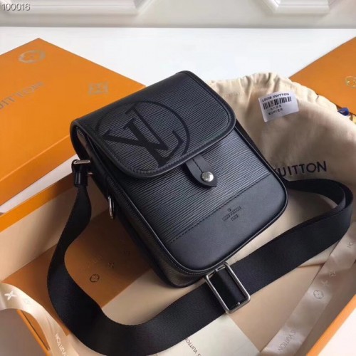 Чанта Louis Vuitton MESSENGER PM M53495 черна
