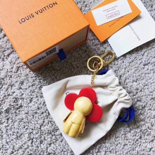 Чанта Louis Vuitton VIVIENNE с висулка и ключодържател M63077