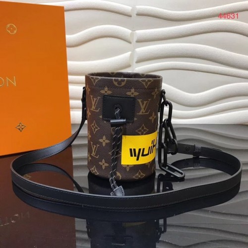 Оригинална чанта Louis Vuitton CHALK NANO M44631 черна