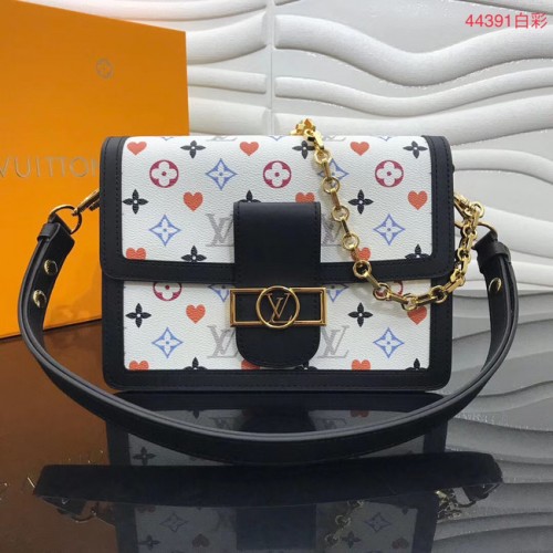 Louis Vuitton оригинална чанта DAUPHINE M44391 бяла