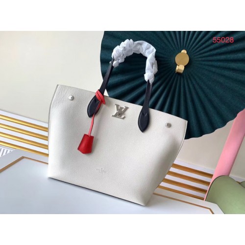 Оригинална чанта Louis Vuitton LOCKME GO M55028 бяла