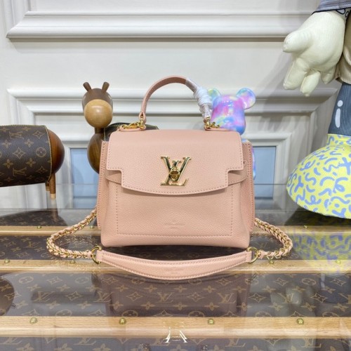 Малка чанта Louis Vuitton LOCKME EVER BB M21088 розова