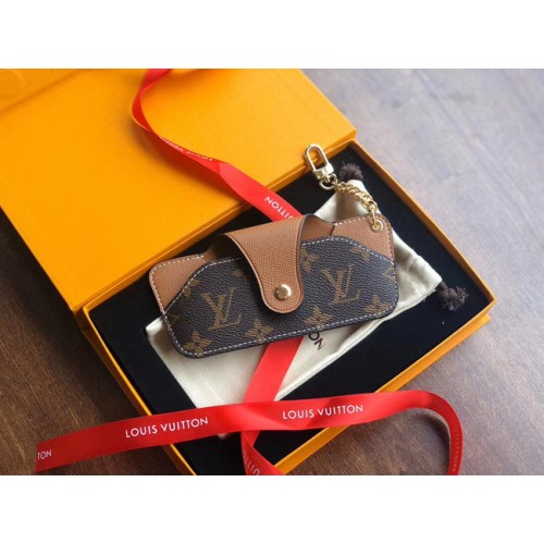 Louis Vuitton показва кутия 2698