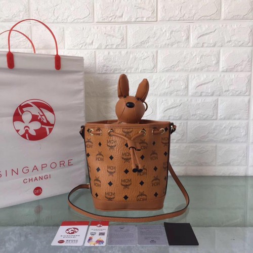 Чанта за през рамо с връзки и щампа MCM Visetos MC8802