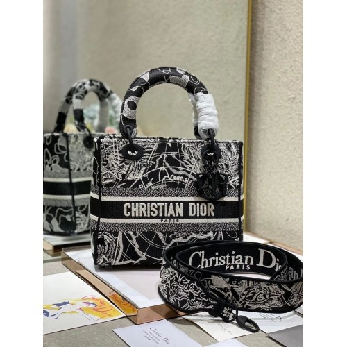 СРЕДНА ДАМСКА ЧАНТА D-LITE Черно-бял глобус с бродерия M0565O