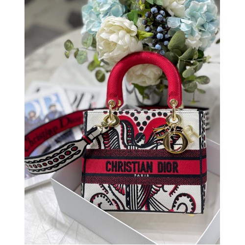 СРЕДНА ДАМСКА ЧАНТА D-LITE M8002 Червено-многоцветна бродерия Dior Arabesque