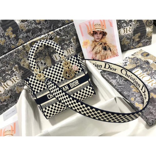 СРЕДНА ДАМСКА ЧАНТА D-LITE DIORAMOUR Тъмносини Dior точки Бродерия M0565OBB Тъмносини