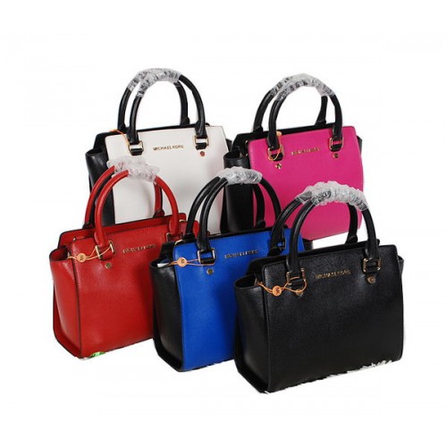 Чанта Michael Kors Selma с цип отгоре MK9910