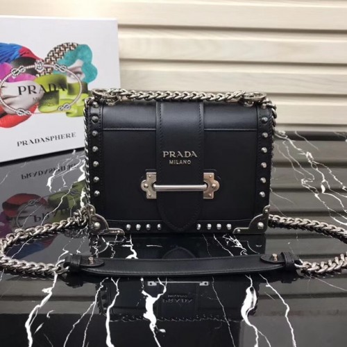 Кожена чанта Prada Cahier с капси 1BD045-1 черна