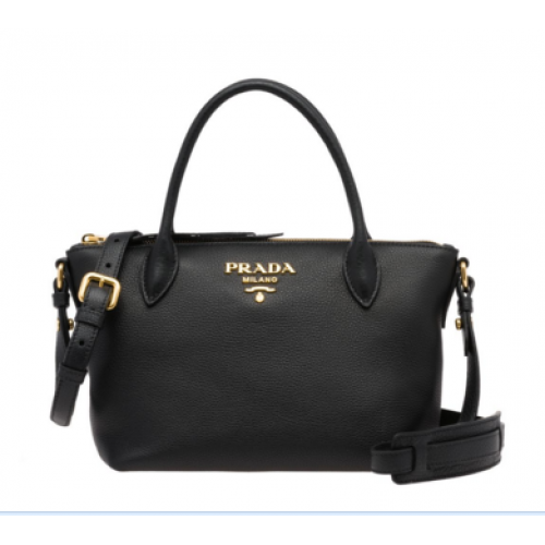 Чанта от телешка кожа Prada 1BA111 черна