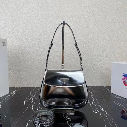 Чанта за рамо Prada Cleo от четкана кожа с капак 1BH2755 сребриста