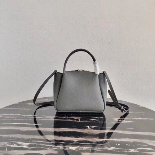 Чанта Prada от еленска кожа 1BC145 сива